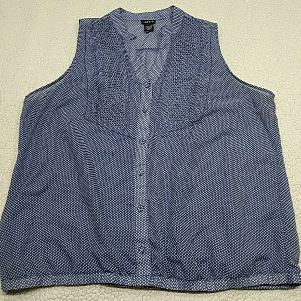 TORRID polkadot sleeveless blouse size 0